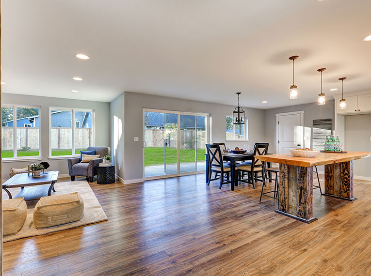 Spring Cleaning Your Hardwood Floors: The Do’s and Don’Ts Every Homeowner Should Know